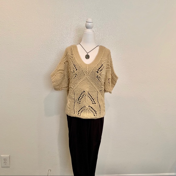 Forever 21 Sweater - Picture 3 of 5